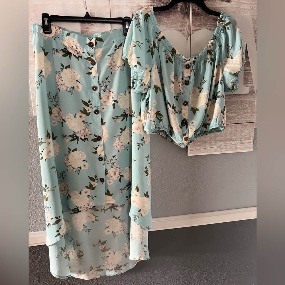 Xhilaration - Light Blue Floral Button Down Skirt Set - 2 Piece - Sz XL